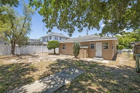 808 26th Street W Bradenton FL 34205