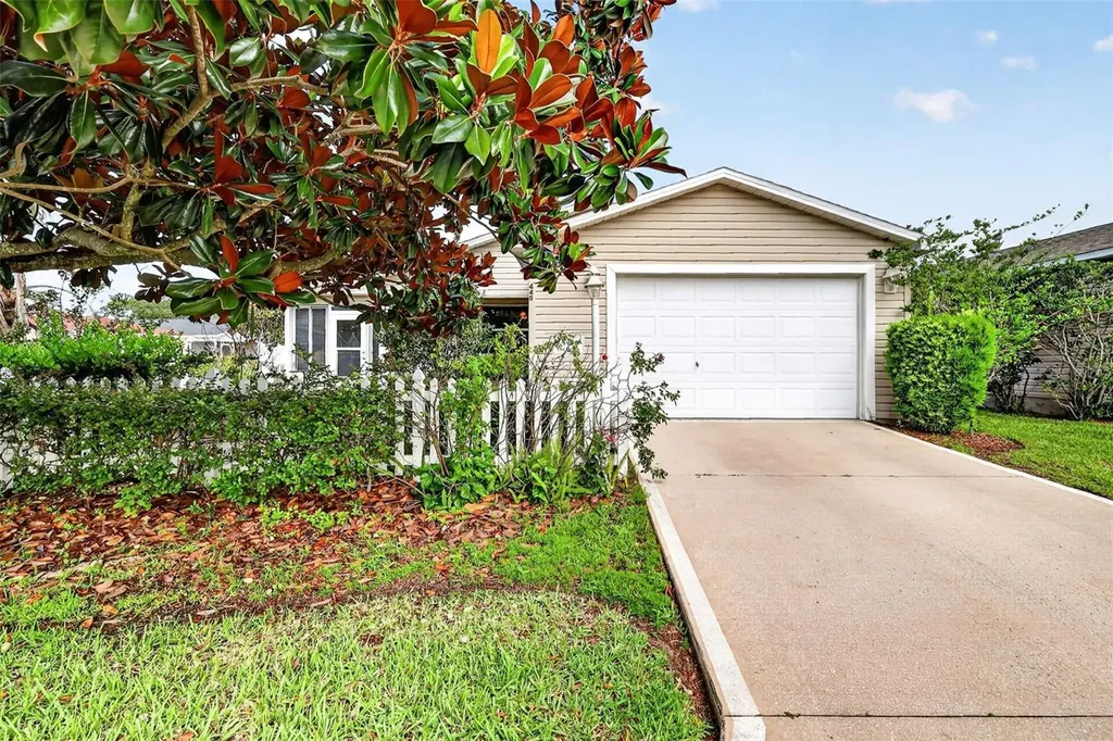 448 Canterbury Court The Villages FL 32162