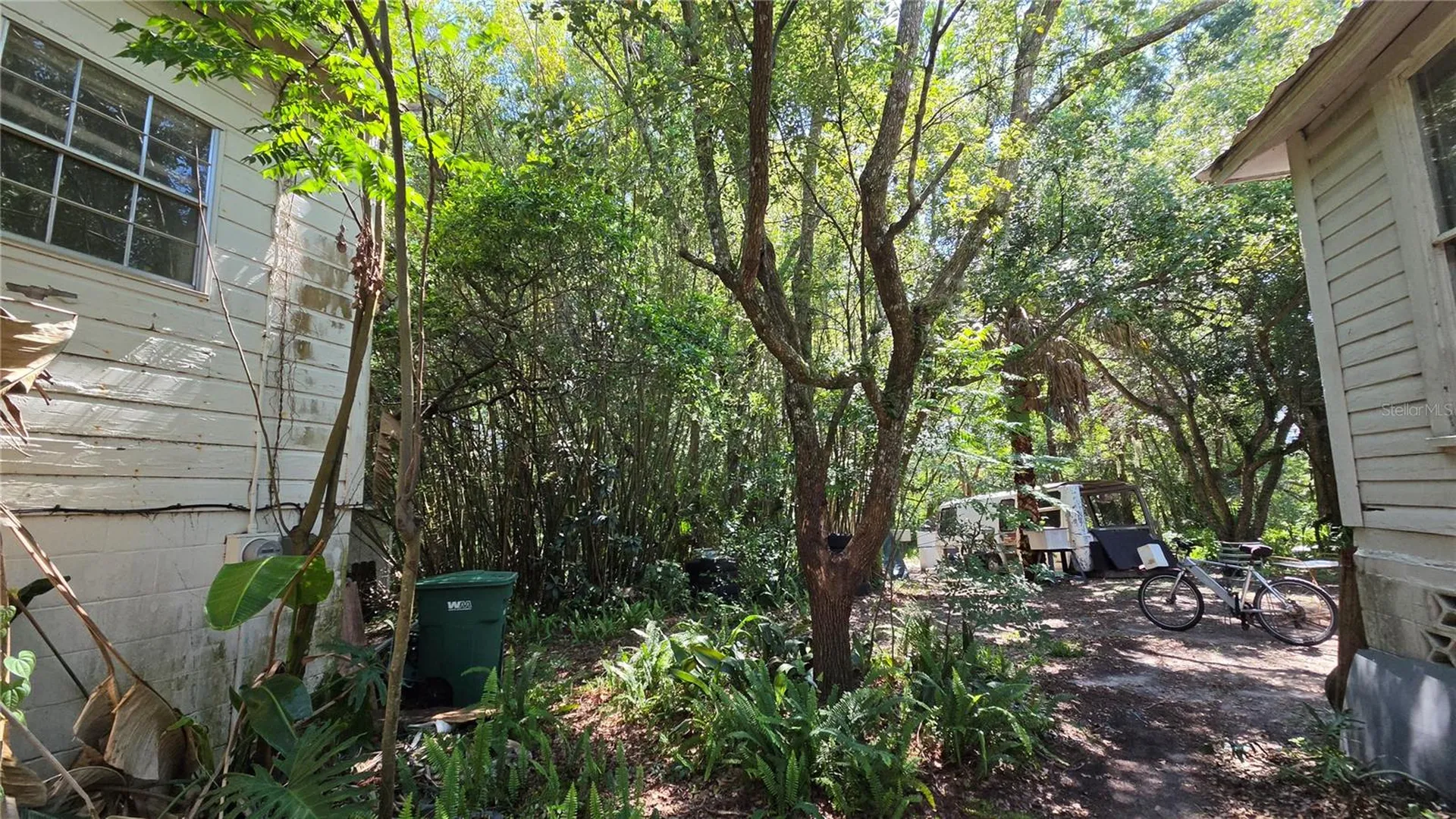 236 N Amelia Avenue Deland FL 32724