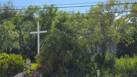 236 N Amelia Avenue Deland FL 32724