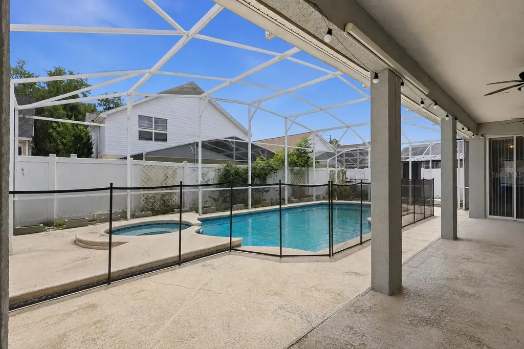 540 Hollingshead Loop Davenport FL 33896
