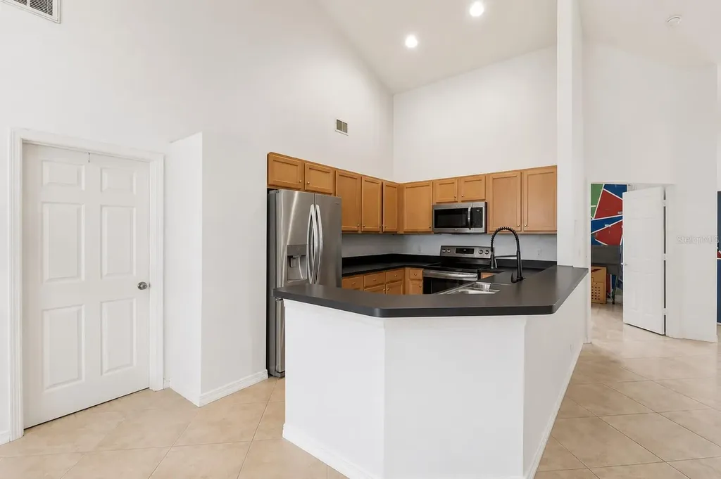 540 Hollingshead Loop Davenport FL 33896