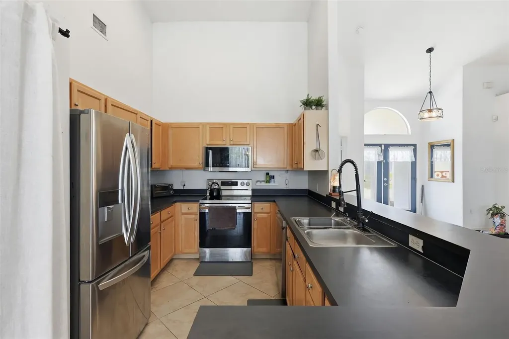 540 Hollingshead Loop Davenport FL 33896
