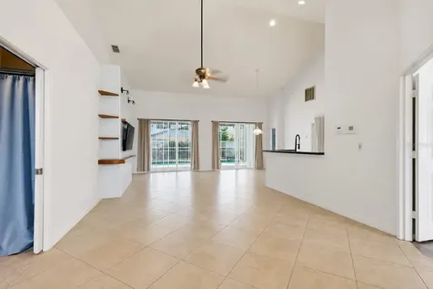 540 Hollingshead Loop Davenport FL 33896