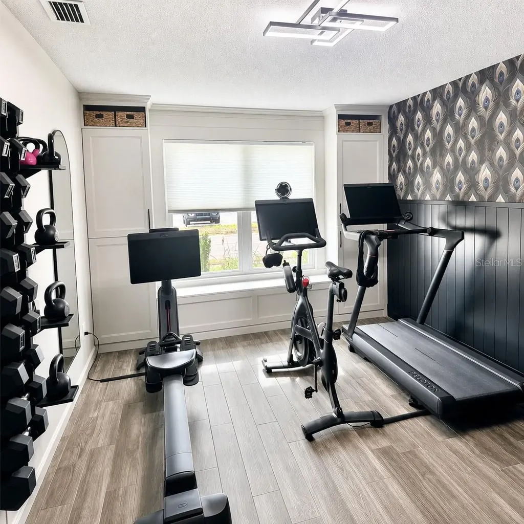 1628 Tropical Court Tavares FL 32778