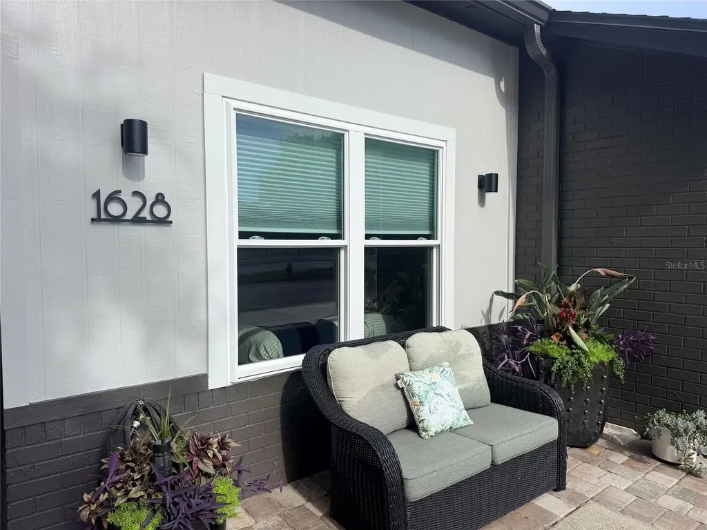 1628 Tropical Court Tavares FL 32778