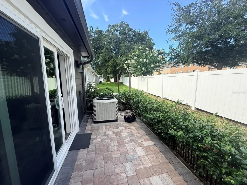 1628 Tropical Court Tavares FL 32778