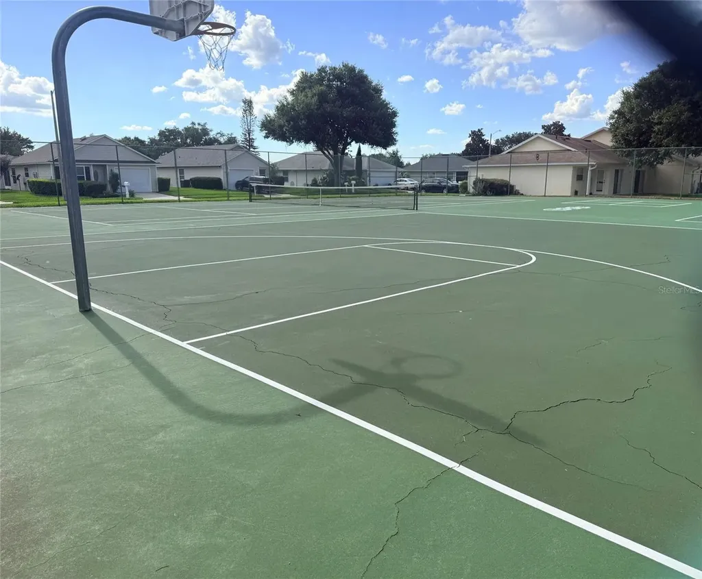 1628 Tropical Court Tavares FL 32778