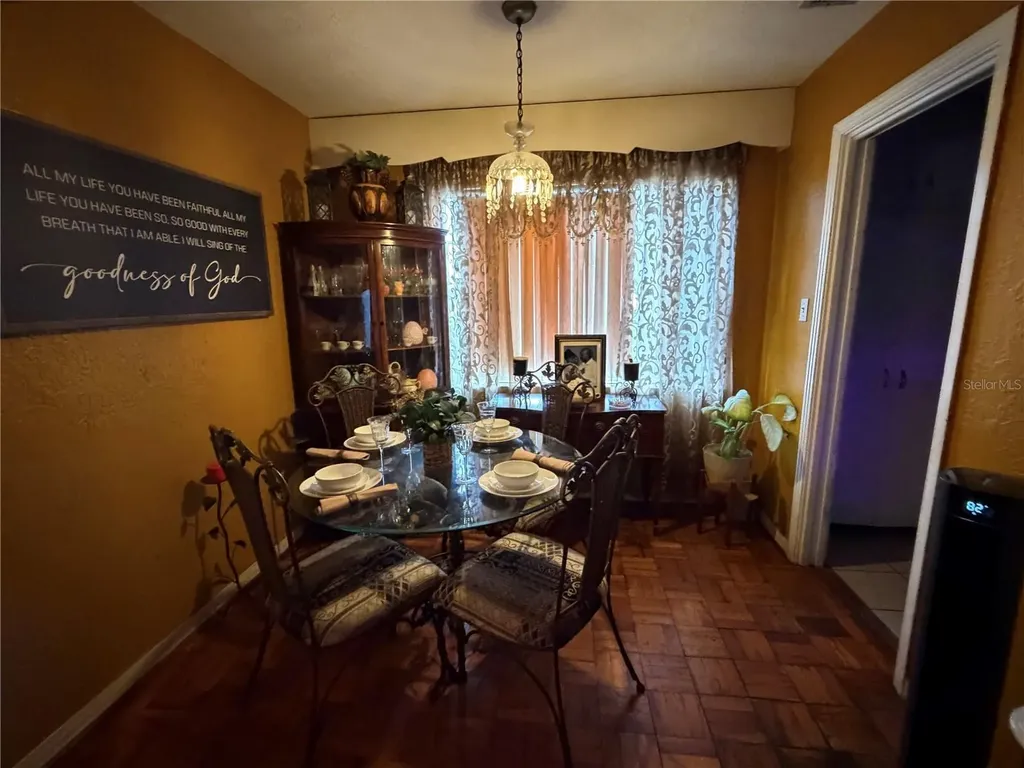 2906 N 21st Street Tampa FL 33605