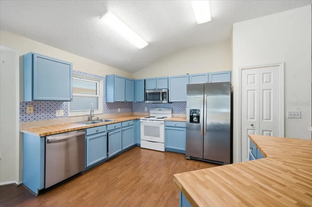 4532 Wild Plum Lane Lutz FL 33558