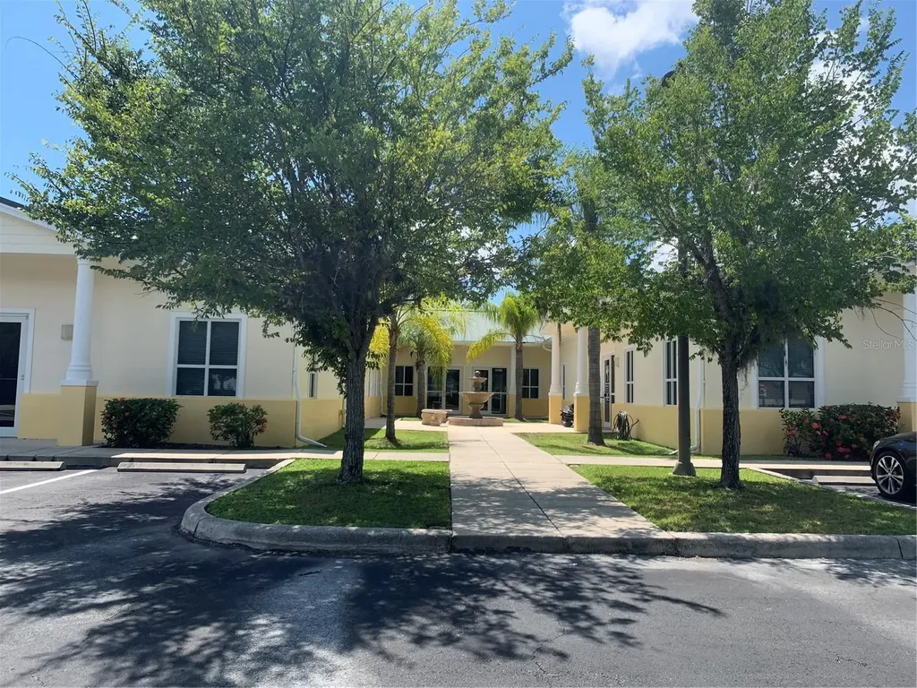 5586 Broadcast Court Sarasota FL 34240
