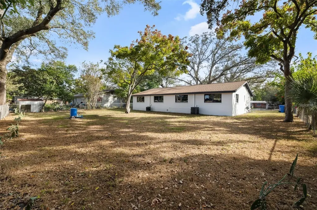 1220 E 142nd Avenue Tampa FL 33613