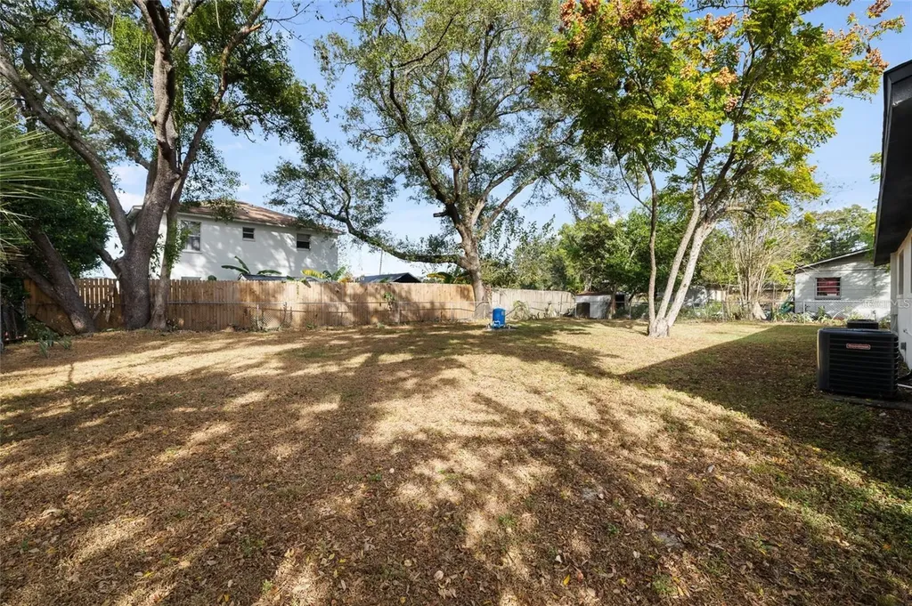 1220 E 142nd Avenue Tampa FL 33613