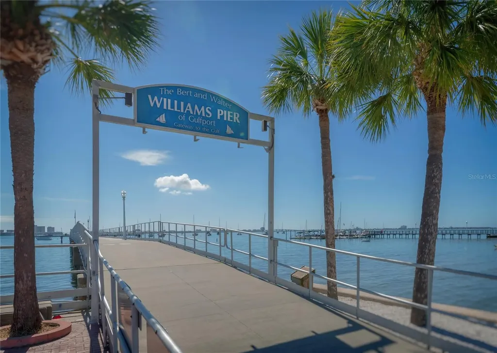 3108 Dupont Street S Gulfport FL 33707