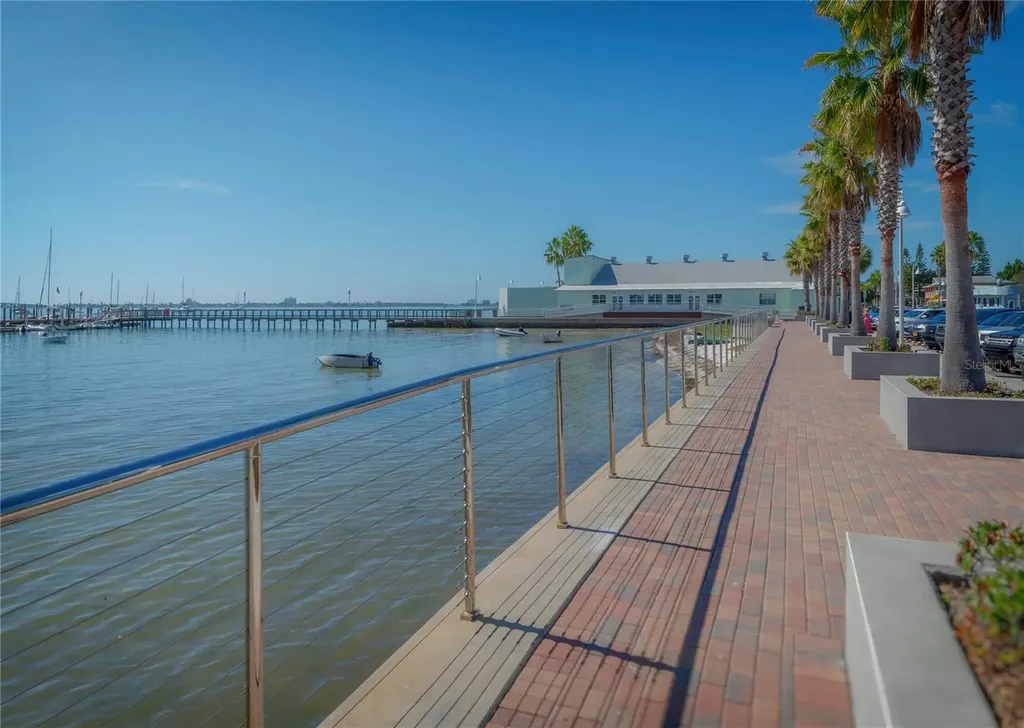 3108 Dupont Street S Gulfport FL 33707