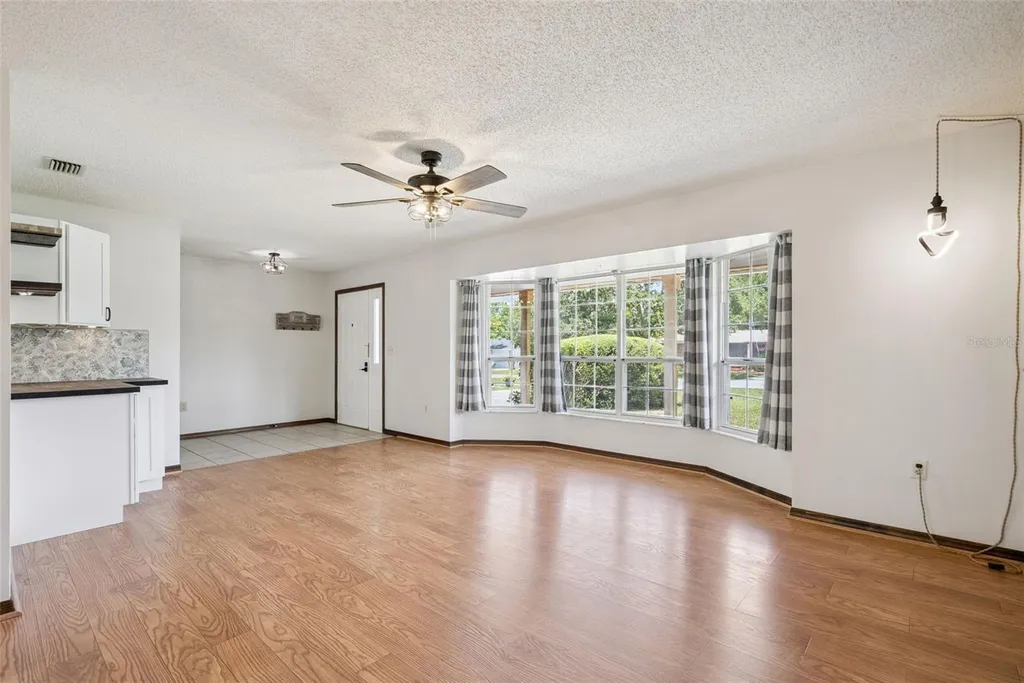 33312 Green Road Leesburg FL 34788