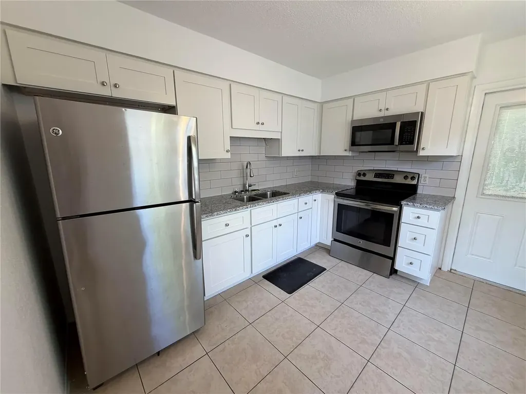 4916 23rd Street W Bradenton FL 34207