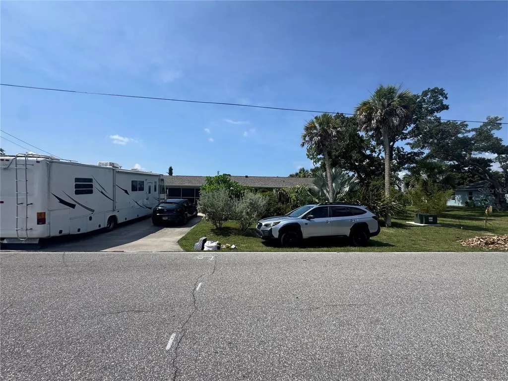 21239 Cottonwood Avenue Port Charlotte FL 33952