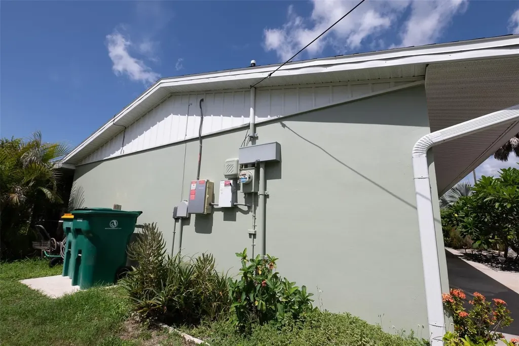 21239 Cottonwood Avenue Port Charlotte FL 33952