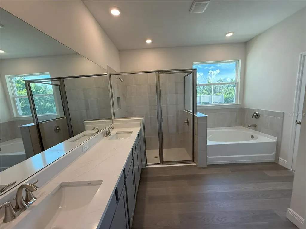 2113 Warren Acres Boulevard Wesley Chapel FL 33543