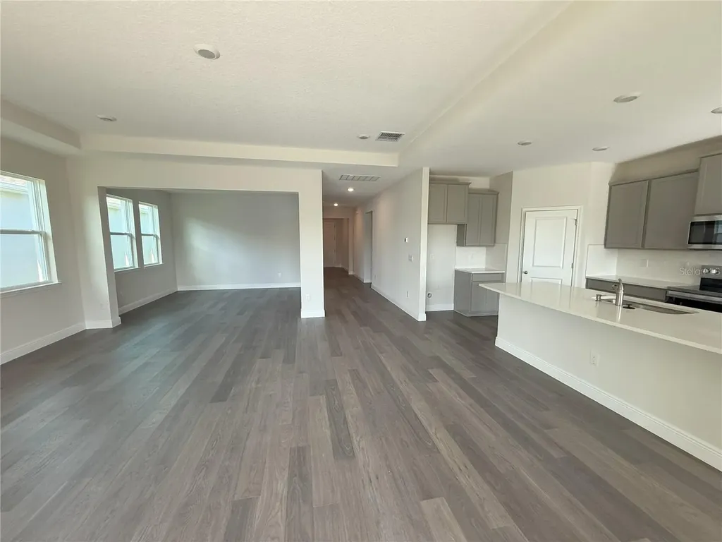 2113 Warren Acres Boulevard Wesley Chapel FL 33543