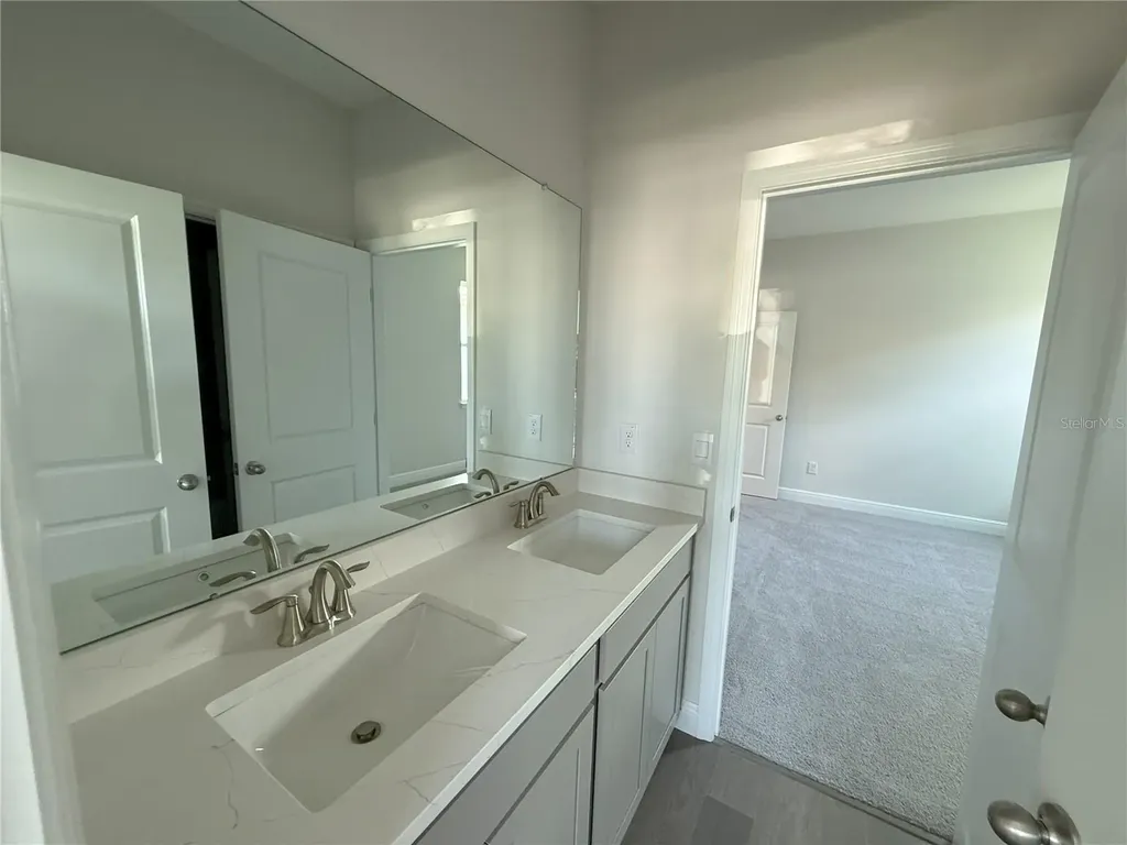 2113 Warren Acres Boulevard Wesley Chapel FL 33543
