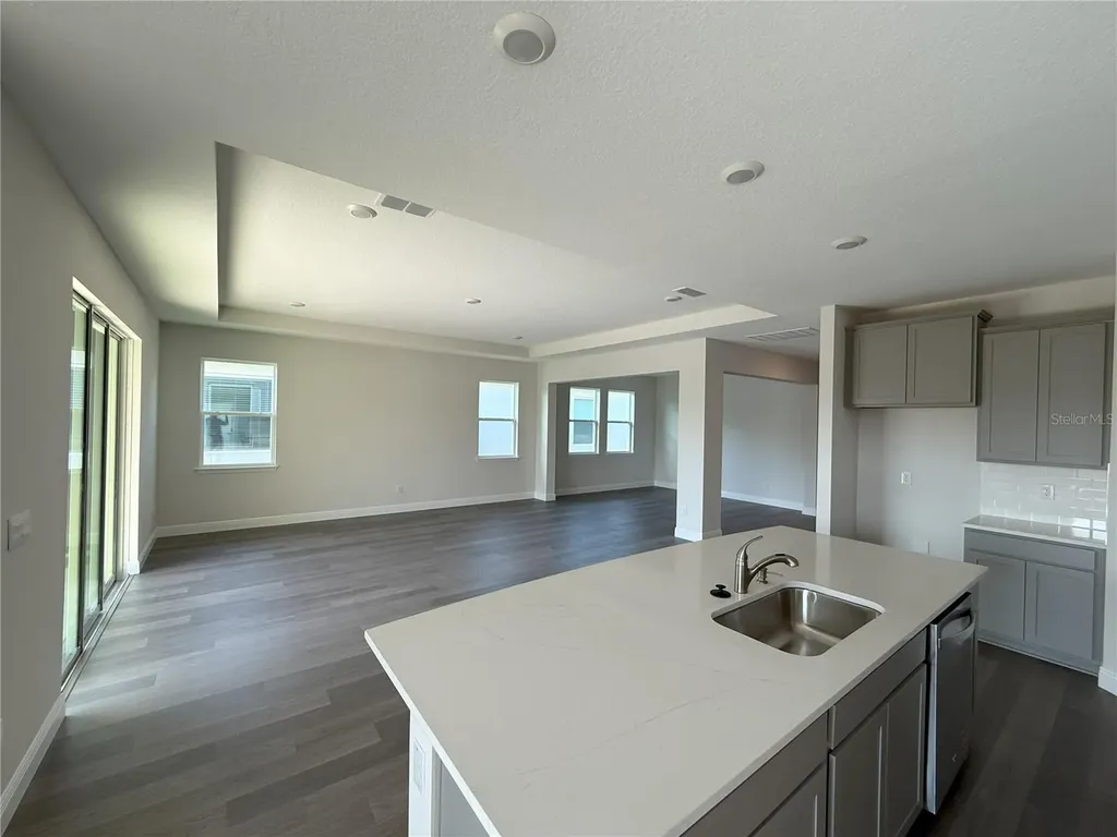 2113 Warren Acres Boulevard Wesley Chapel FL 33543