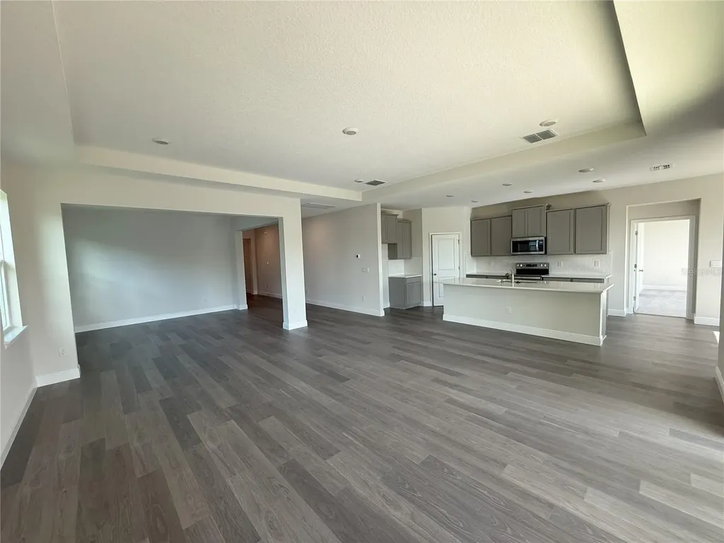 2113 Warren Acres Boulevard Wesley Chapel FL 33543