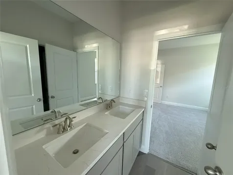2113 Warren Acres Boulevard Wesley Chapel FL 33543