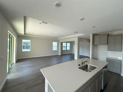 2113 Warren Acres Boulevard Wesley Chapel FL 33543
