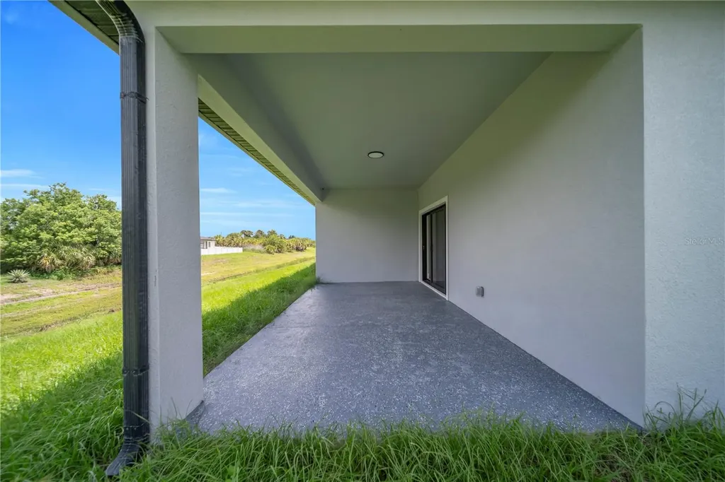 2328 Irondale Road North Port FL 34287