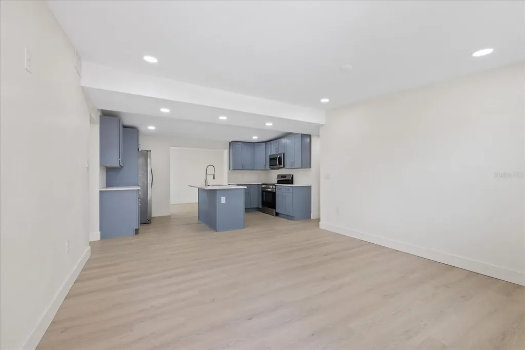 4104 W Montgomery Terrace Tampa FL 33616
