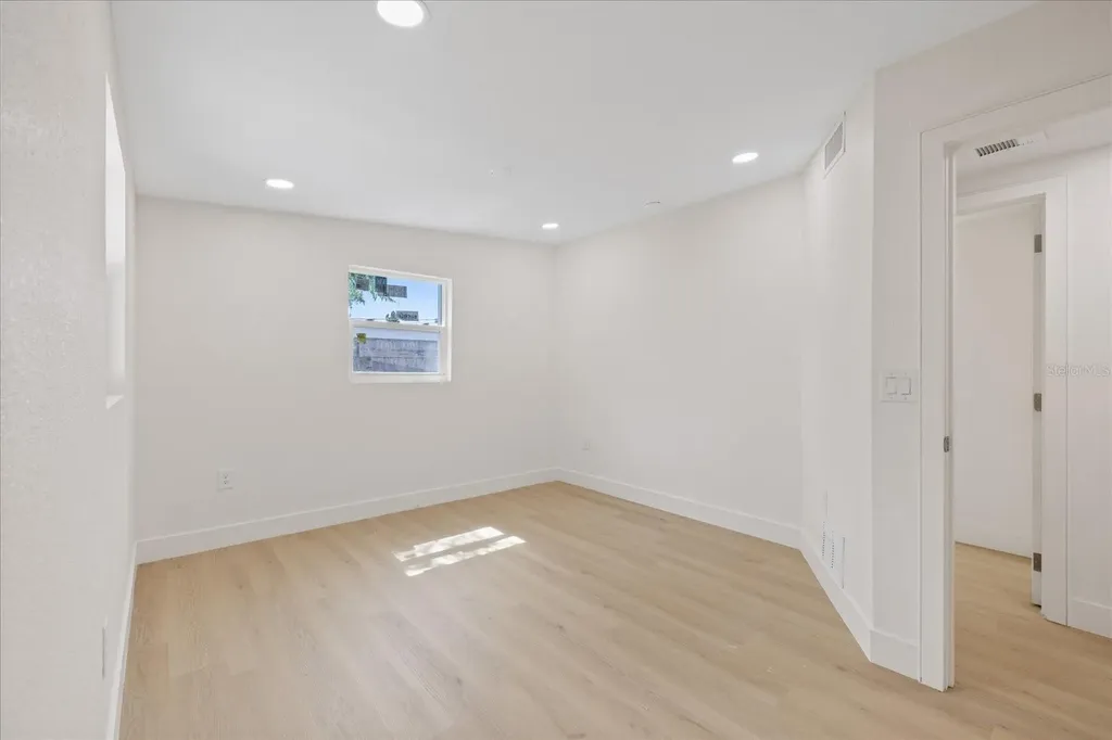 4104 W Montgomery Terrace Tampa FL 33616