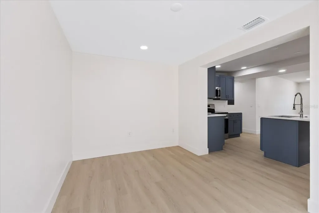 4104 W Montgomery Terrace Tampa FL 33616