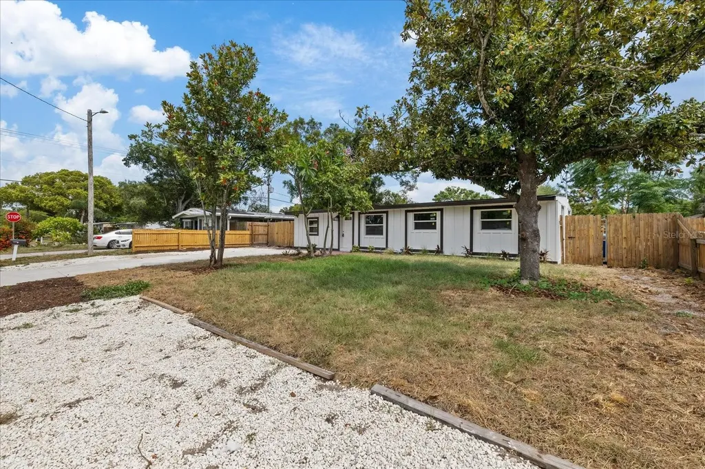 4104 W Montgomery Terrace Tampa FL 33616