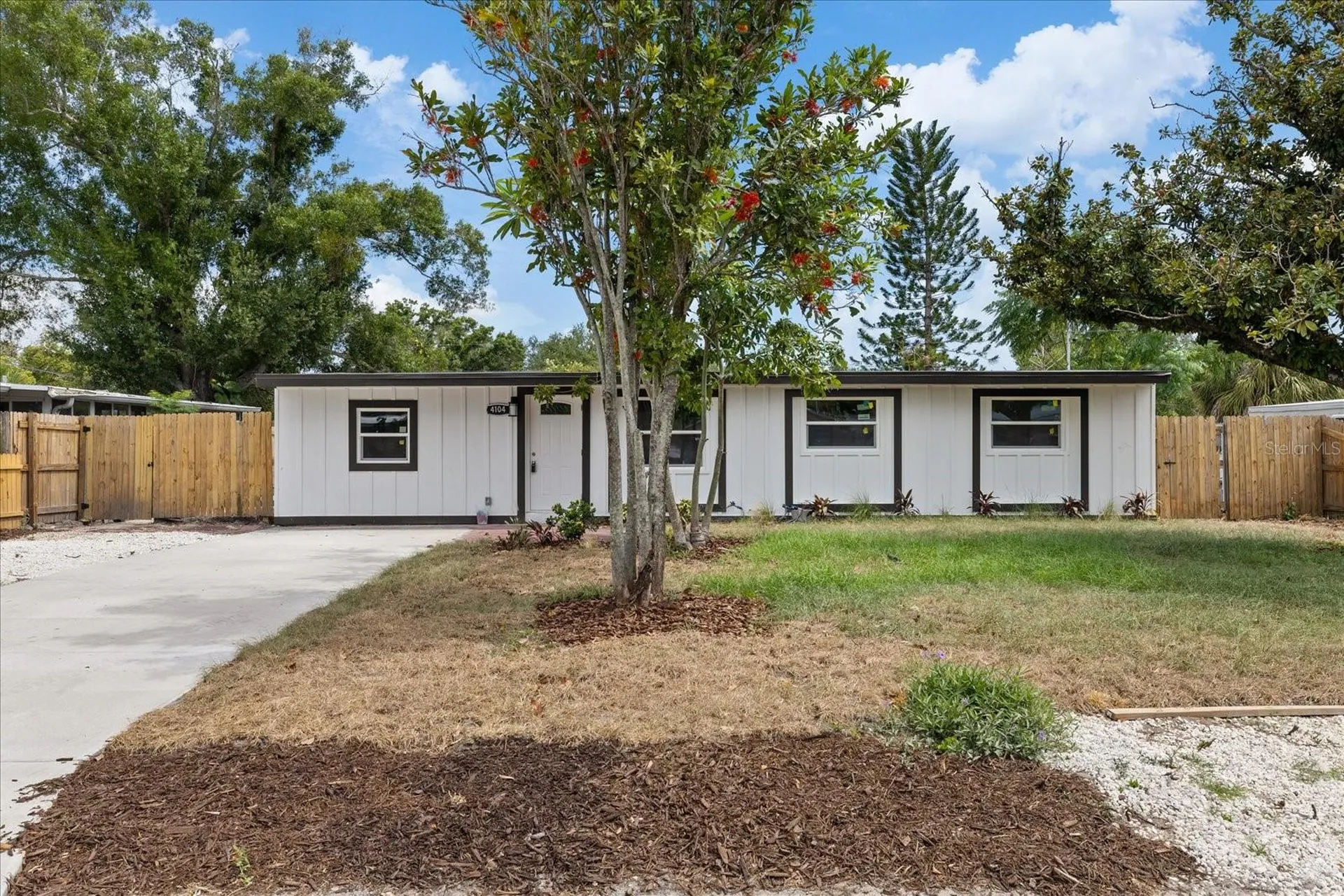 4104 W Montgomery Terrace Tampa FL 33616