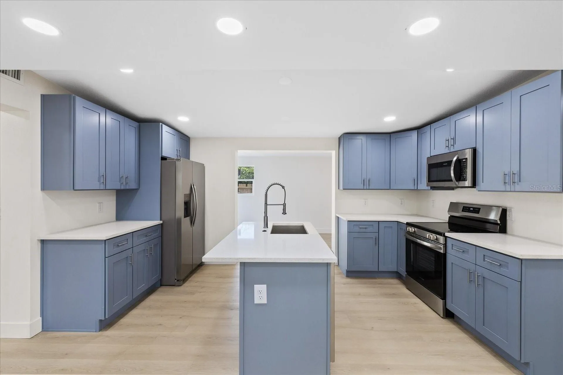 4104 W Montgomery Terrace Tampa FL 33616