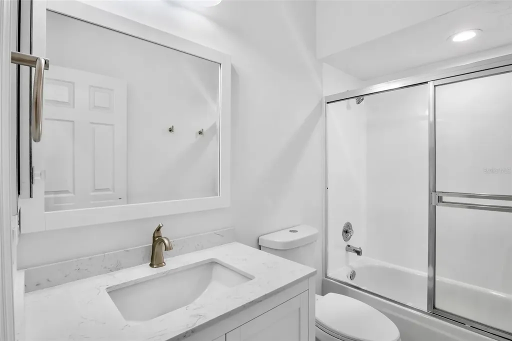 3415 E Chelmsford Court Sarasota FL 34235