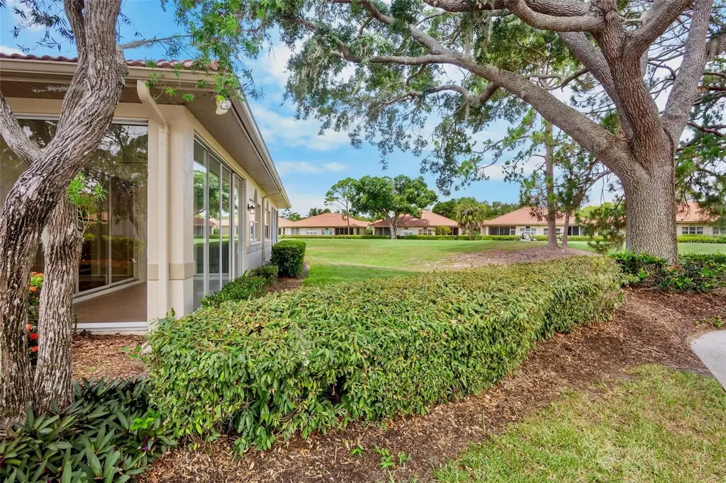 3415 E Chelmsford Court Sarasota FL 34235
