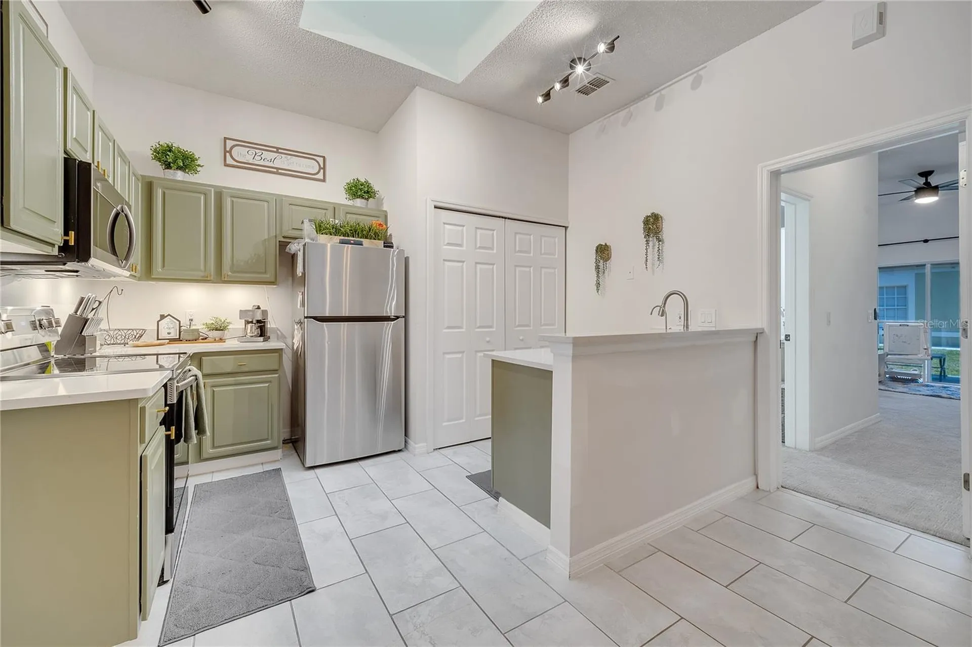 1028 Universal Rest Place Kissimmee FL 34744