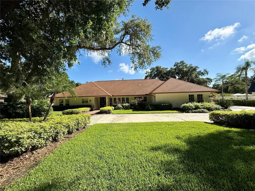 1003 Bajada De Avila Tampa FL 33613