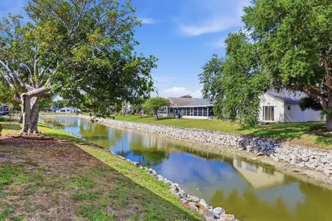 4006 W 37th Street Court W Bradenton FL 34205