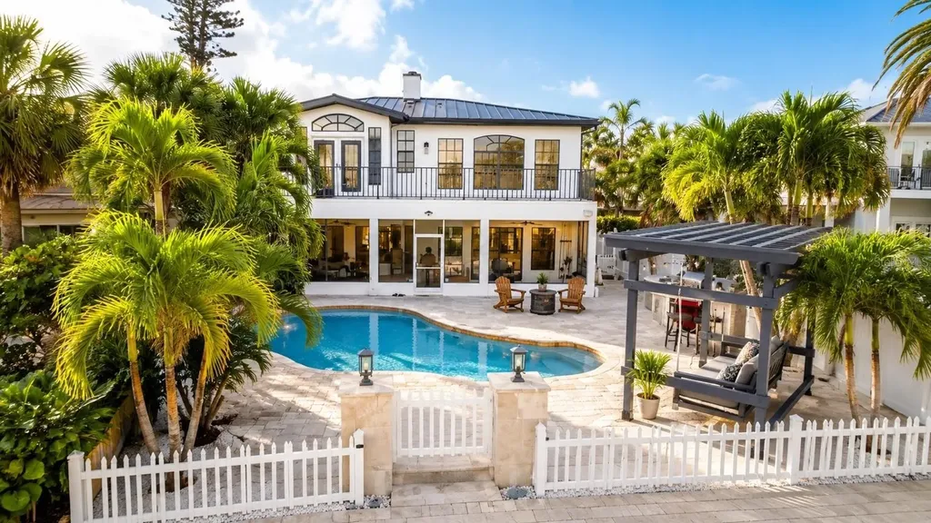 452 Bath Club Boulevard N North Redington Beach FL 33708