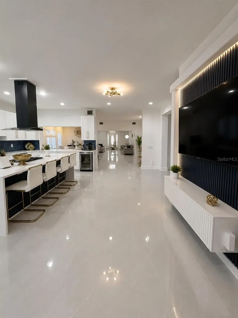 452 Bath Club Boulevard N North Redington Beach FL 33708