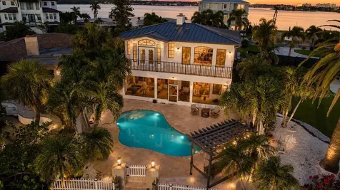 452 Bath Club Boulevard N North Redington Beach FL 33708
