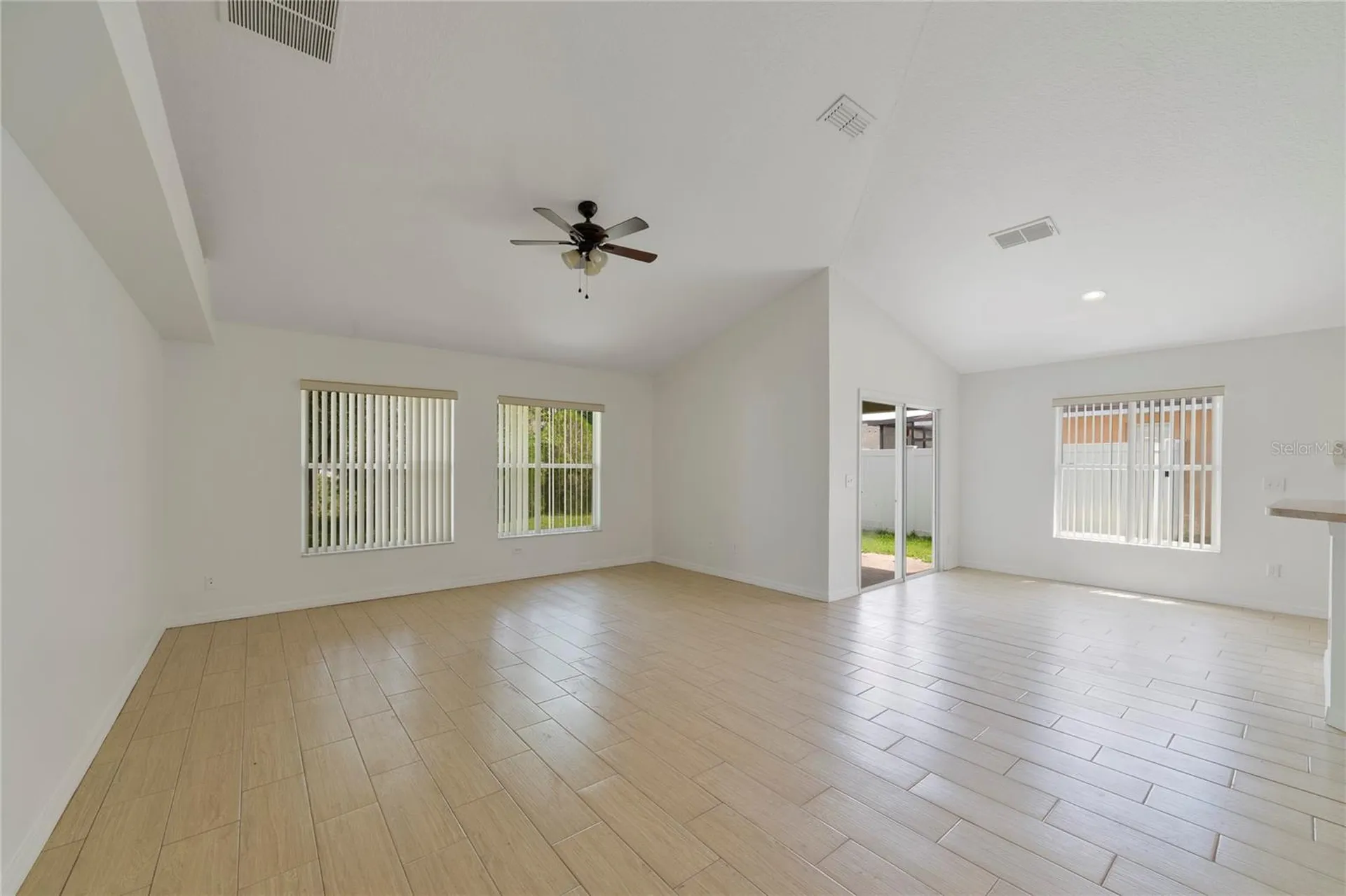 2743 Eagle Canyon Drive S Kissimmee FL 34746
