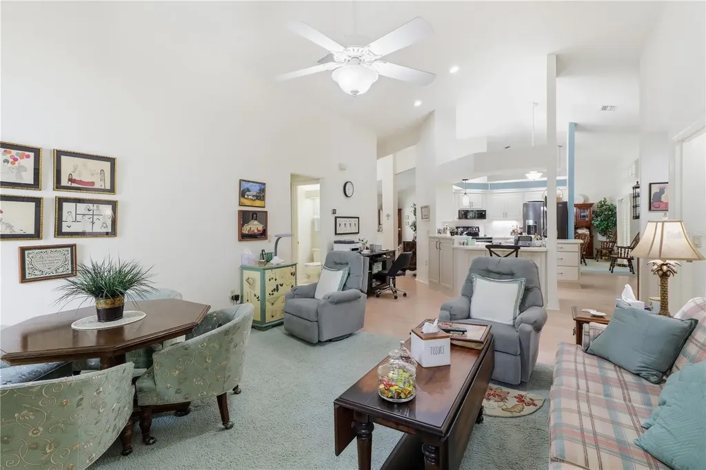 6129 N Whispering Oak Loop Beverly Hills FL 34465