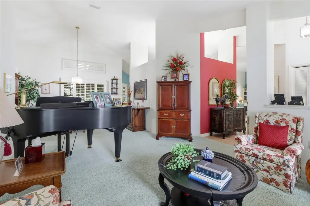 6129 N Whispering Oak Loop Beverly Hills FL 34465