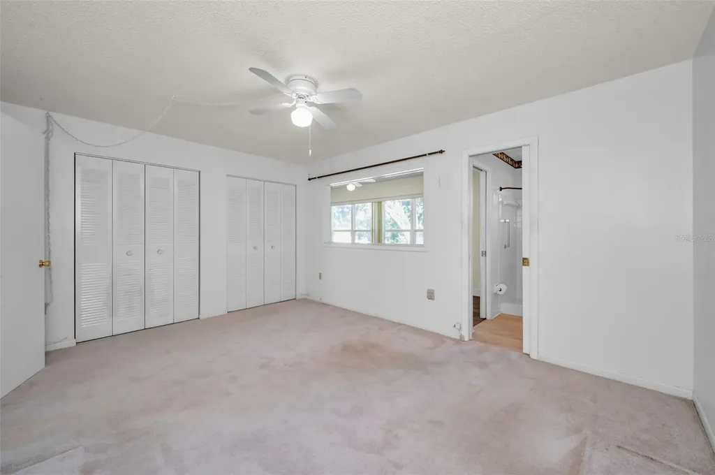 5725 80th Street N St Petersburg FL 33709