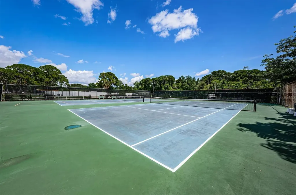 5725 80th Street N St Petersburg FL 33709